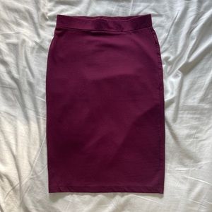 Maroon pencil skirt, forever 21